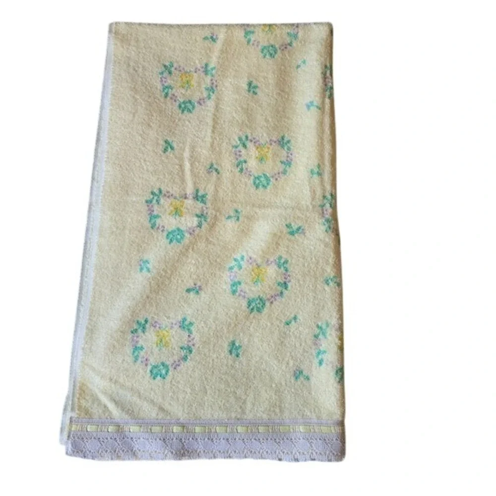 Vintage DUNDEE Bath and Hand Towel‎ Yellow Heart Print